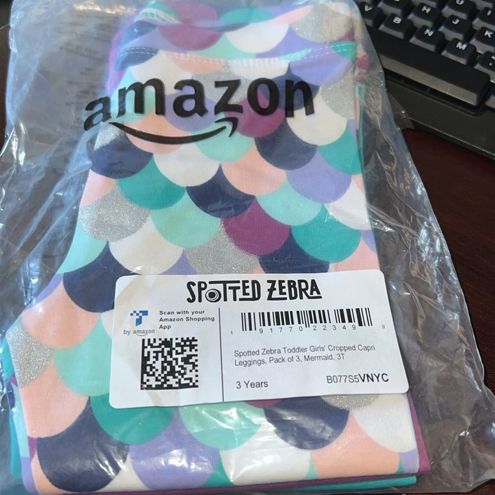 Amazon Essentials Toddlers' Cropped Leggings (Spotted Zebra), Multipacks… - Picture 2 of 4